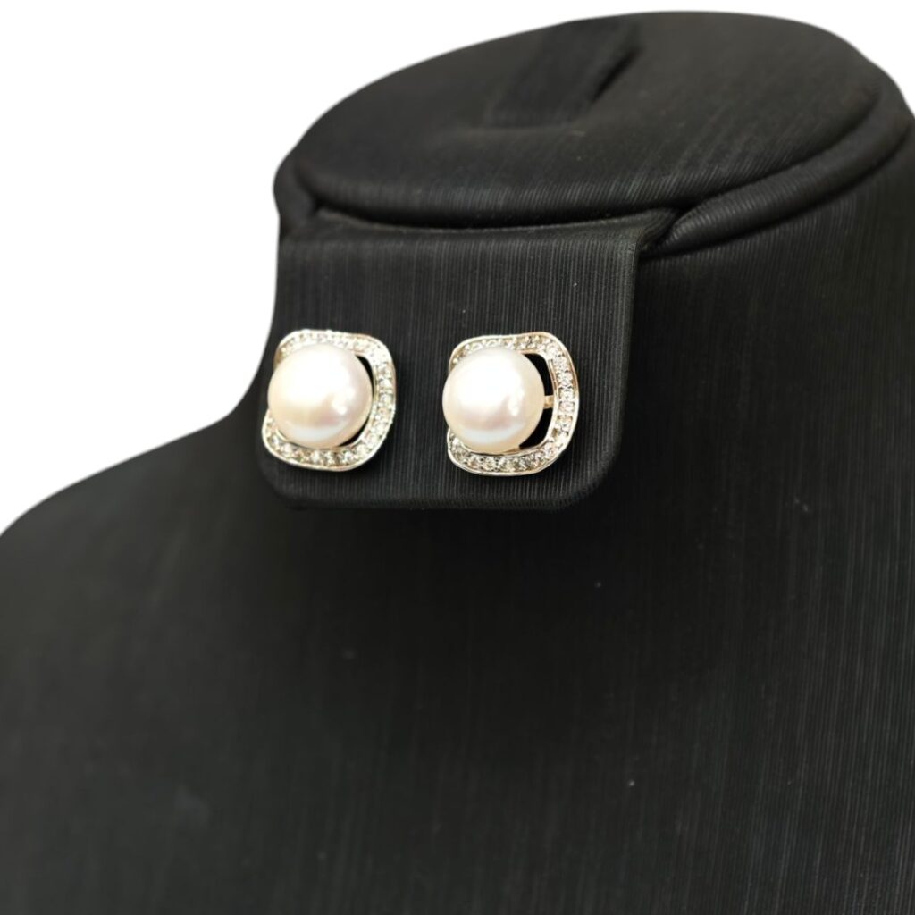 Vuông bo cạnh lượn - ngọc bánh men 7li - BN100