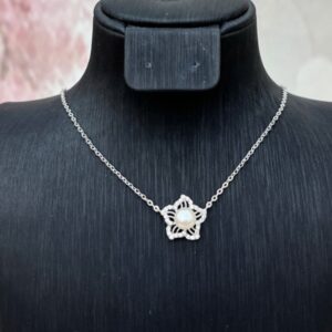 Dây chuyền mặt hoa - D086