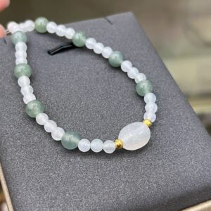Lắc phỉ thuý bạch lu x bi vàng đai tam bạch xen kẻ xanh nho - LP010