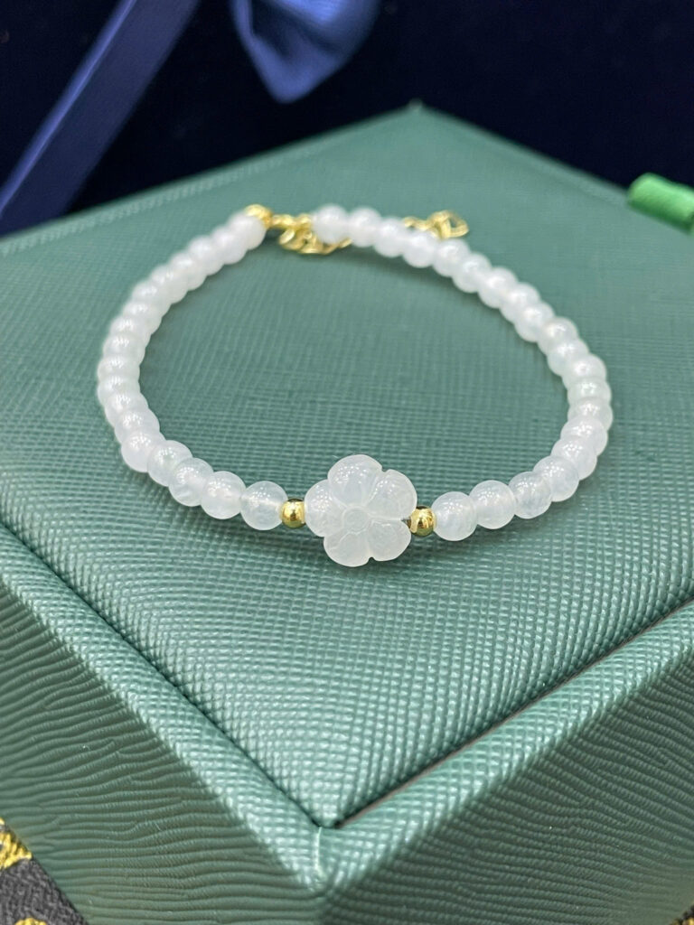 Lắc tay hoa mai bạch ngọc - LP051