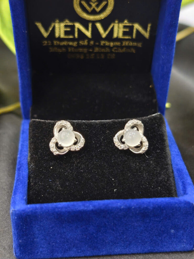 Bông tai ngọc phỉ thuý tam cánh-BN041