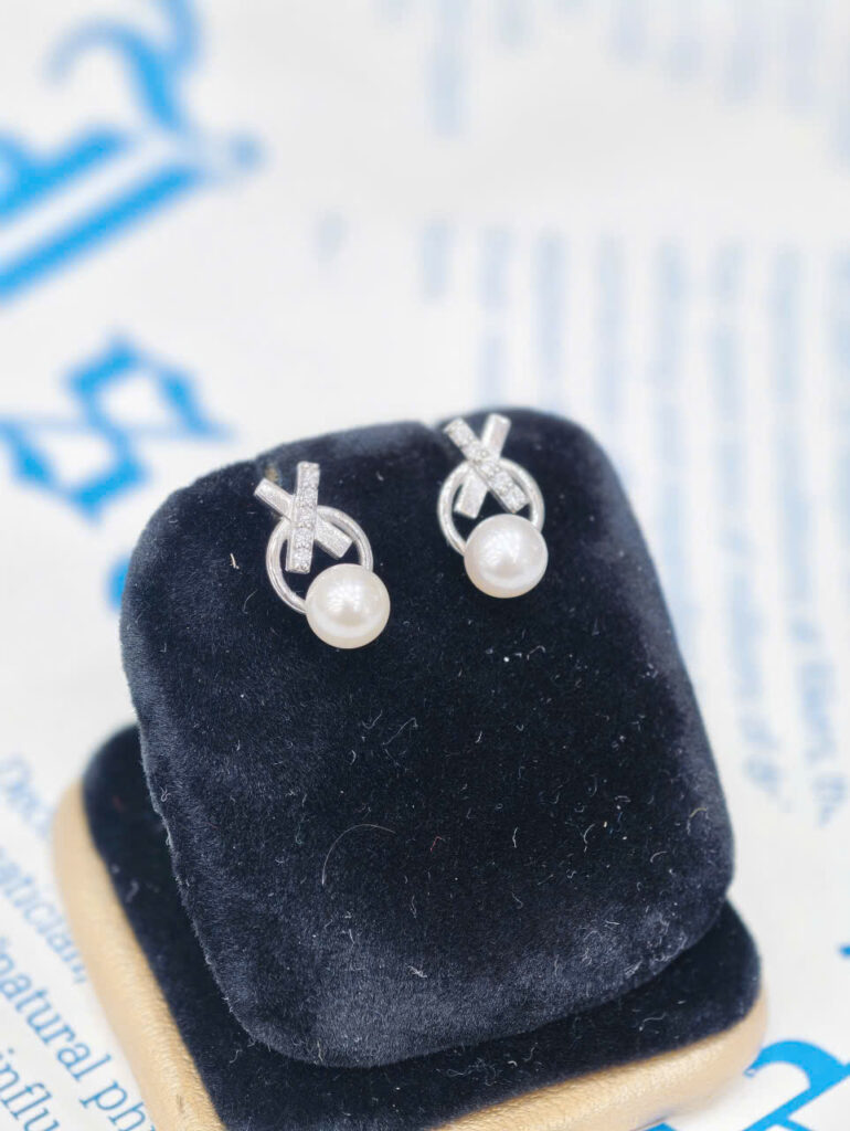 Bông tai chữ x ngọc bánh men 6li-BN181