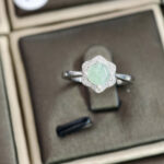 Nhẫn bạc ngọc phỉ thuý hoa mai 6 cánh-NP082