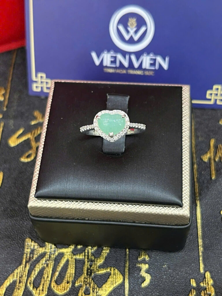 Nhẫn bạc ngọc phỉ thuý trái tim xanh táo-NP78