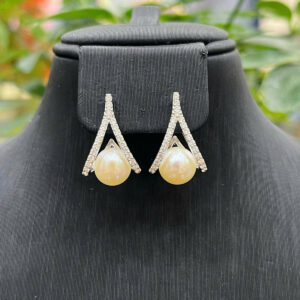 Bông tai bạc chữ V ngọc bánh men 8 li-BN163