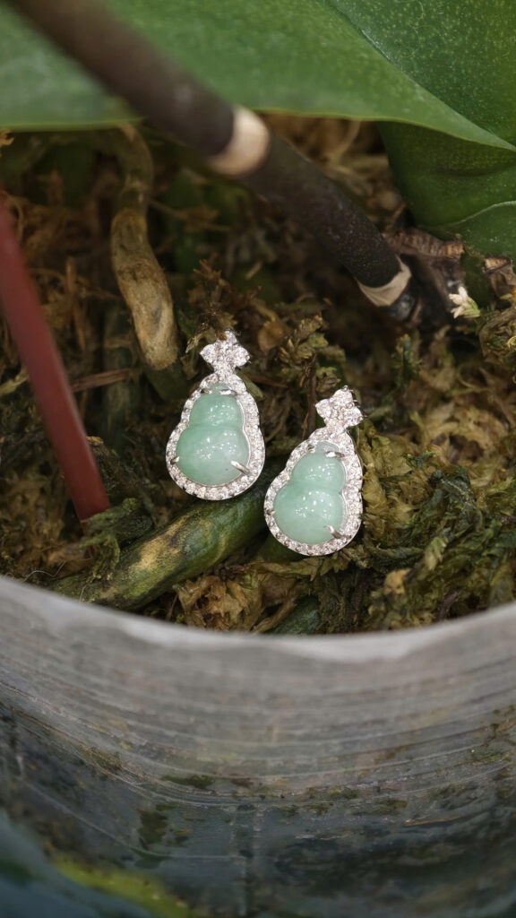 Bông tai hồ lô ngọc phỉ thuý viền đá-BP074