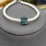 Dây lắc tay ngọc trai tròn trứng 3-4 li + charm phỉ thuý vuông xanh-LP145