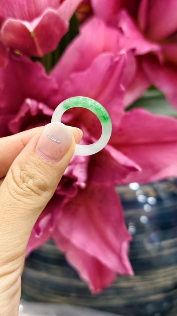 Nhẫn khối phỉ thuý bạch đế thanh