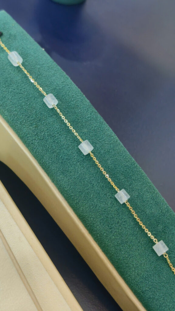 Lắc tay cách ngọc phỉ thuý  bạch ngọc vàng 610-LP157