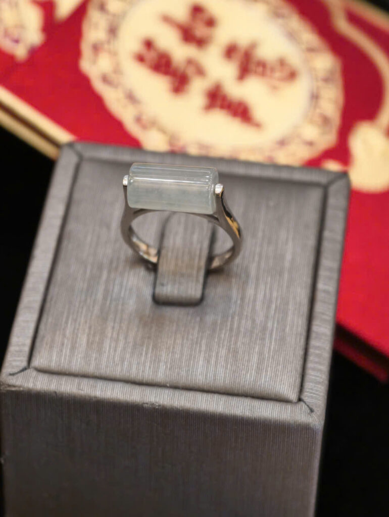 Nhẫn bạc ngọc phỉ thuý lu thống bạch ngọc-NP174