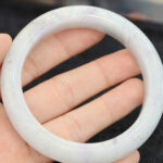 Vòng tay ngọc phỉ thuý type A lục (tím nhạt ni 57.58, chột 11.5mm)-VP025