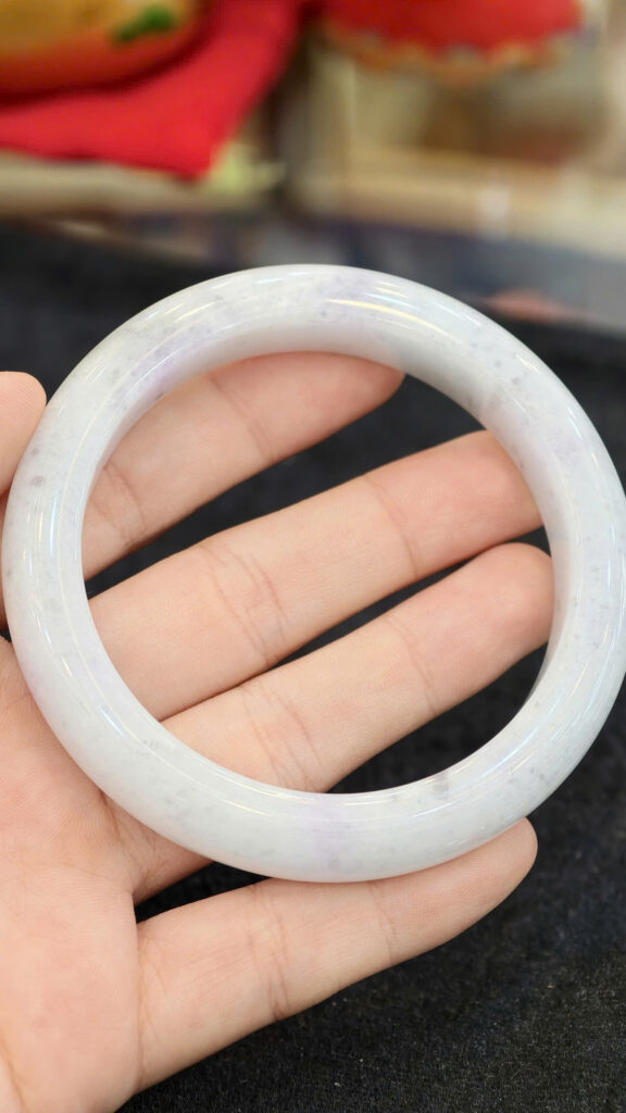 Vòng tay ngọc phỉ thuý type A lục (tím nhạt ni 57.58, chột 11.5mm)-VP025