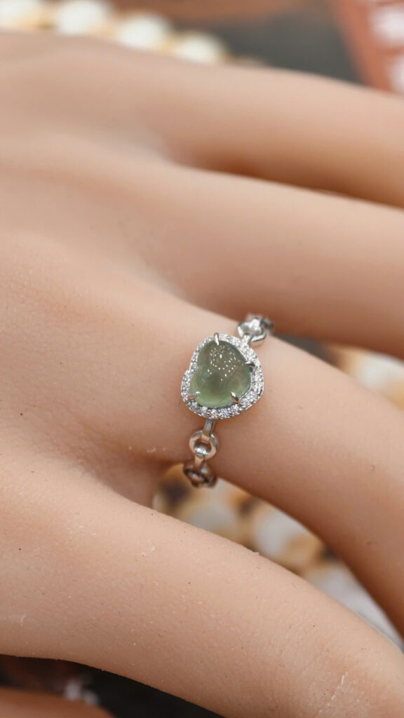 Nhẫn bạc trái tim phỉ thuý đai mắt xích -NP176