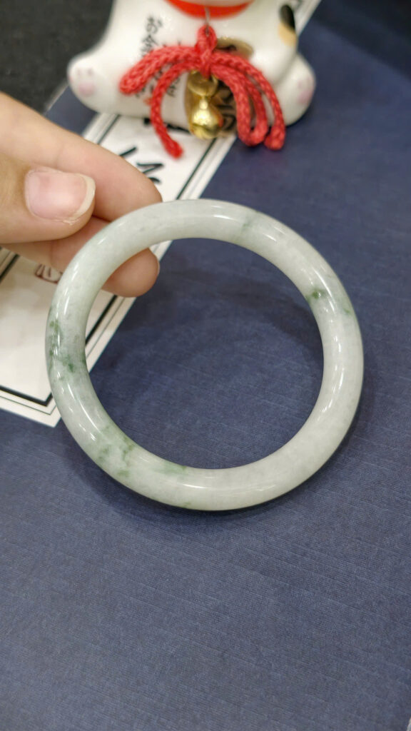 Vòng tay ngọc phỉ thuý lục xám type A (ni 53,6, chột 7,9mm)-VP033