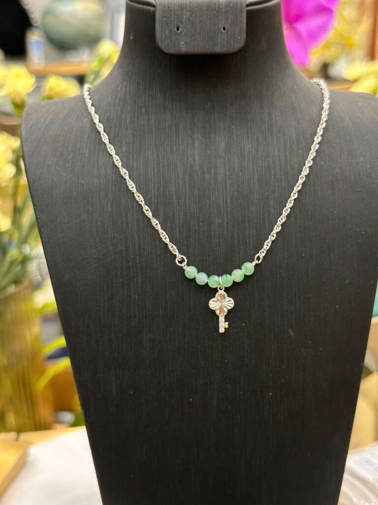 Dây chuyền phỉ thuý charm khoá DP074